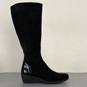 La CANADIENNE luxurious Black suede Knee high Boots with wedge heels